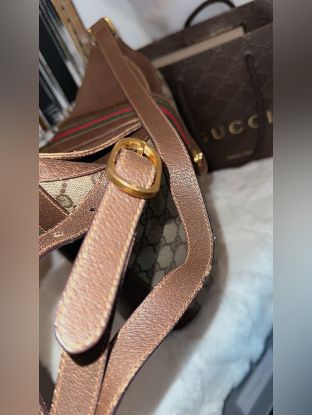 Authentic Gucci GG Supreme Bucket bag - Picture 5 of 16